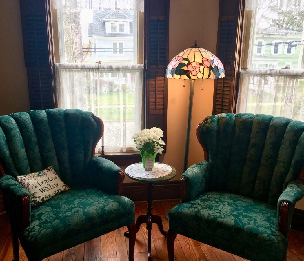 Trimmer House Bed And Breakfast Penn Yan Exteriör bild